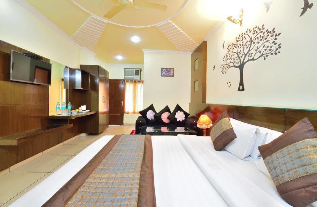 Centra Inn New Delhi Ngoại thất bức ảnh